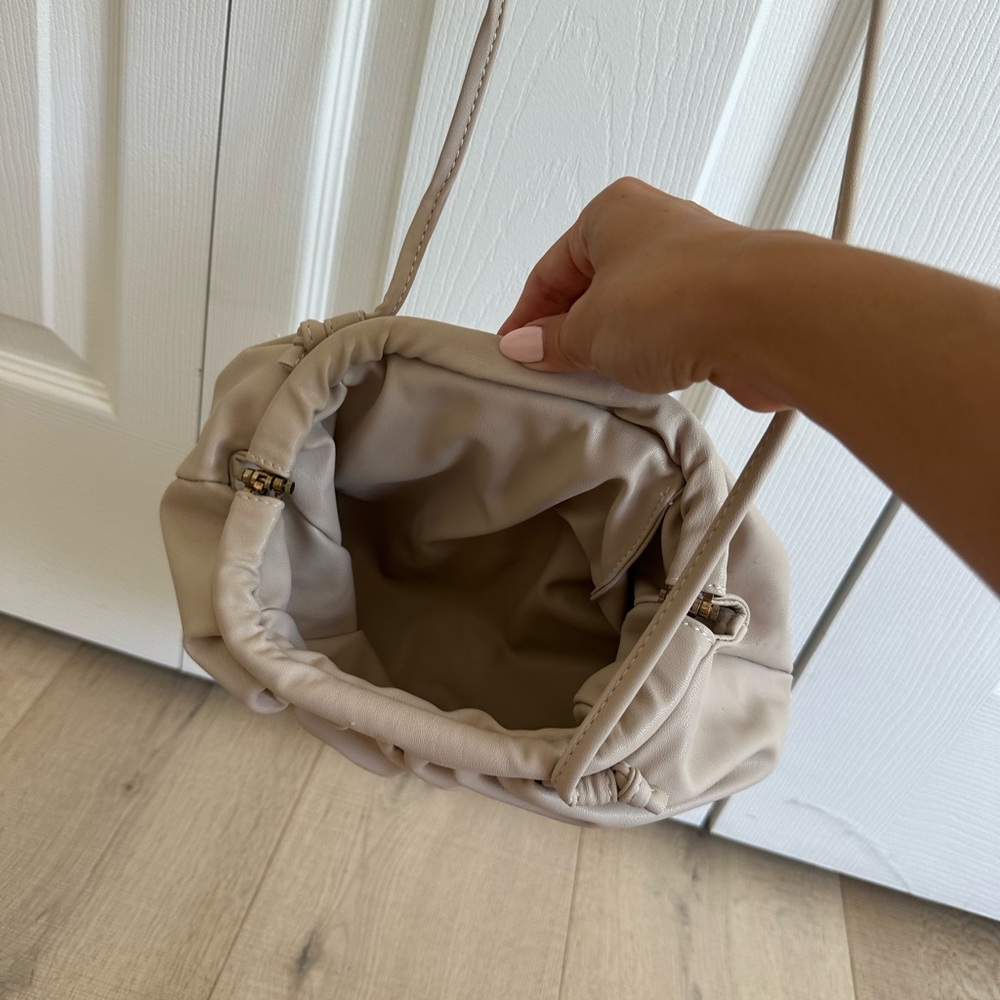 Pouch bag - Picture 4 of 7